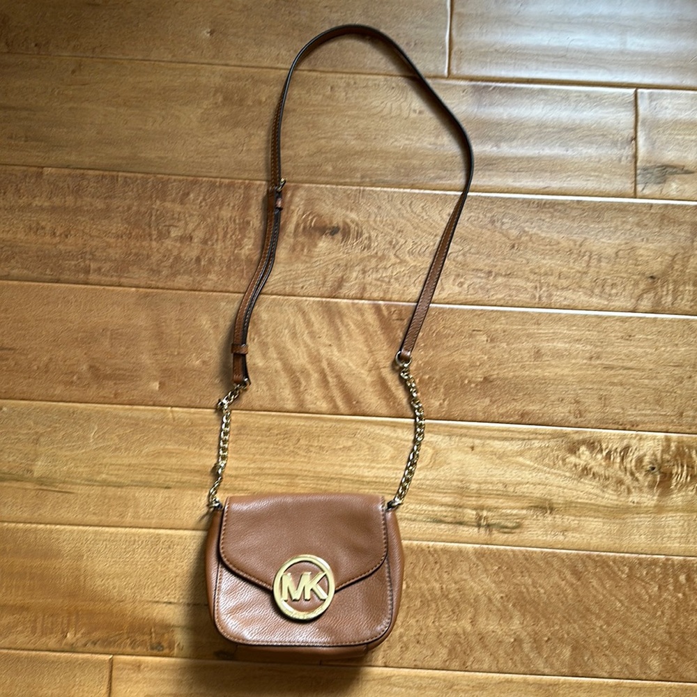 Michael Kors EUC Camel Crossbody